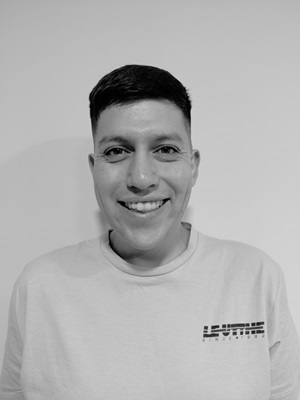 Lauti Cisneros — docente del taller de teatro en Bahía Blanca